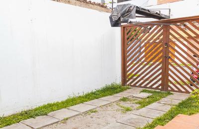 VENTA DE CASA EN LAS ACACIAS - URB. SANTA VICTORIA